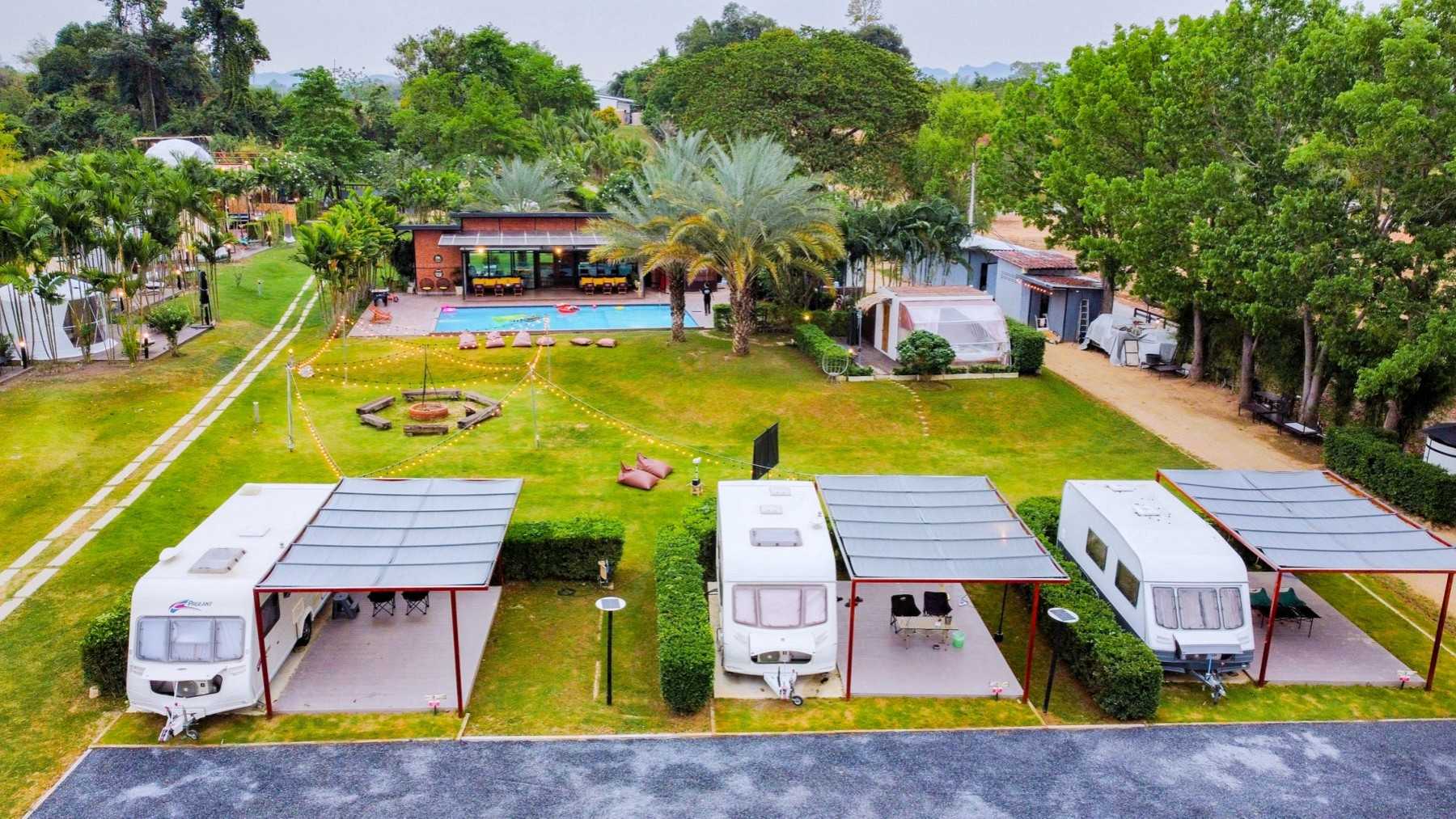 Campster Kanchanaburi กาญจนบุรี ห้อง Glamping Dome พร้อมอาหารเช้า 2 ท่าน
