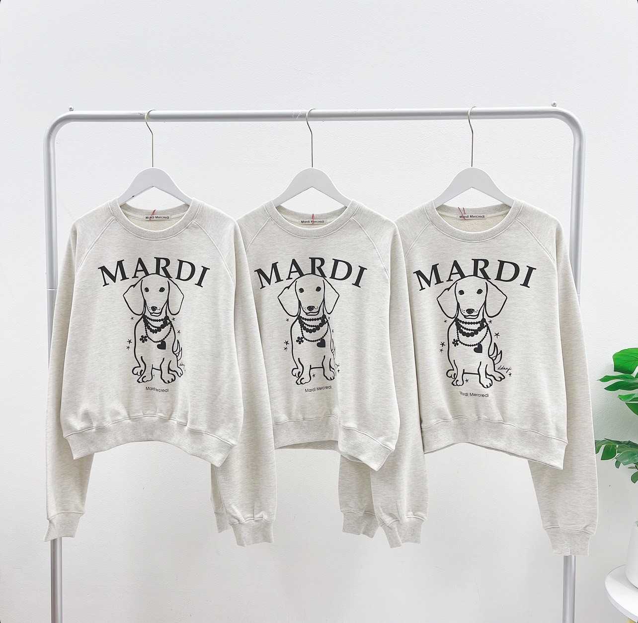 Mardi Raglan Swing the tail Sweatshirt (Oatmeal/Black)