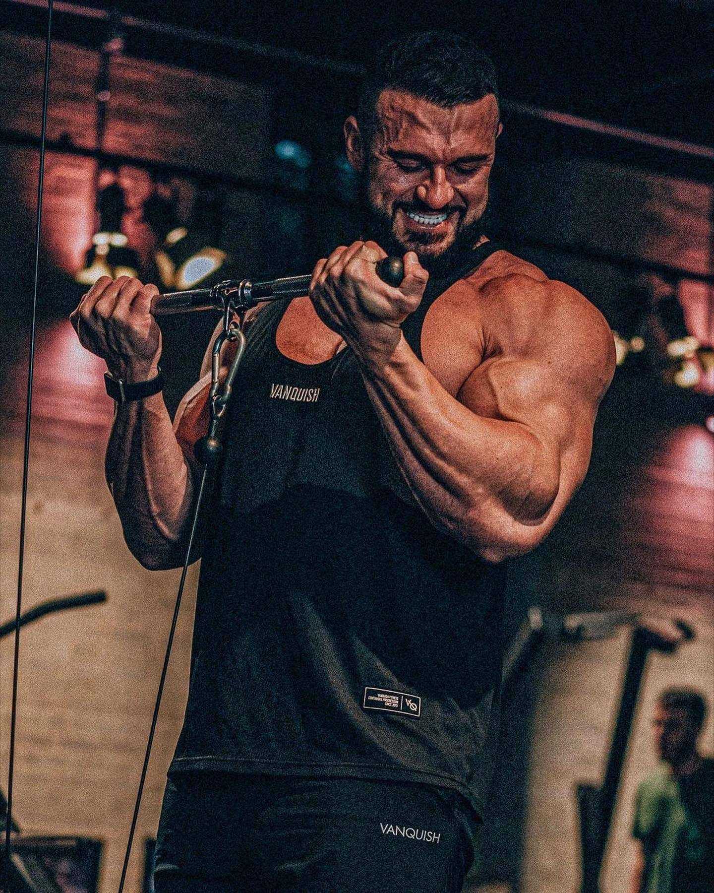 เสื้อกล้าม VANQUISH #14 ผ้าคอตตอนผสมโพลีฯ ใส่ออกกำลังกาย ไม่อมเหงื่อ ผ้านิ่มใส่สบาย ระบายอากาศได้ดี