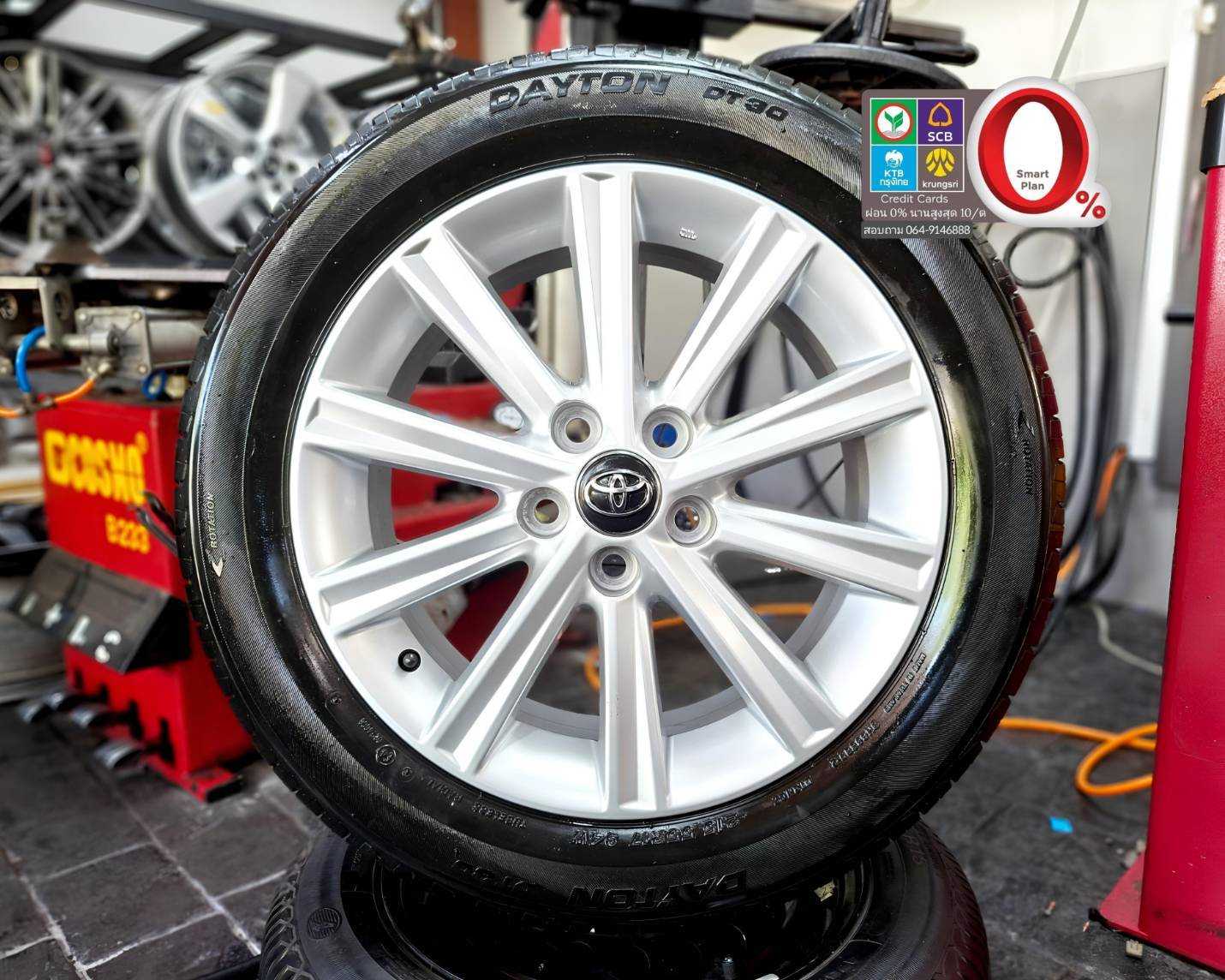ปี24 ล้อ Camry ขอบ 17 5 รู 114 หน้าหลังกว้าง 7.5J ET 45 สภาพสวยไม่มีรอย.        2336169  9836168