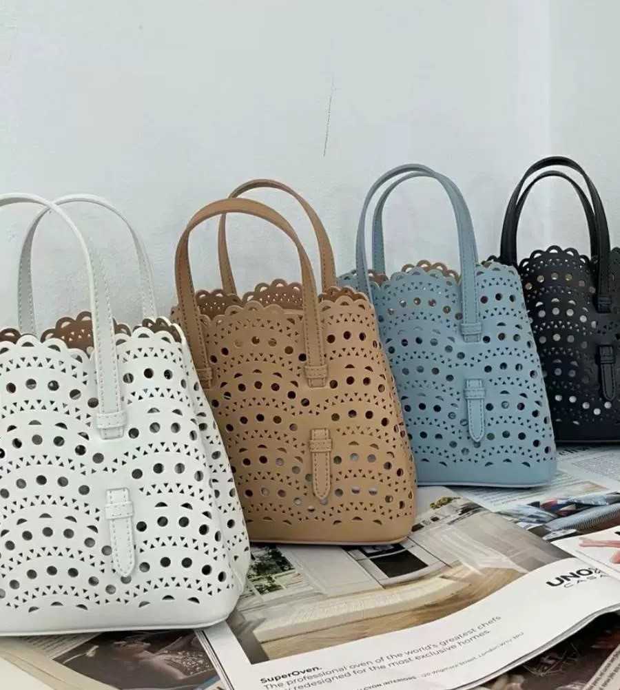 ( SALE ) ALAÏA MINA BAG IN VIENNE WAVE CALFSKIN