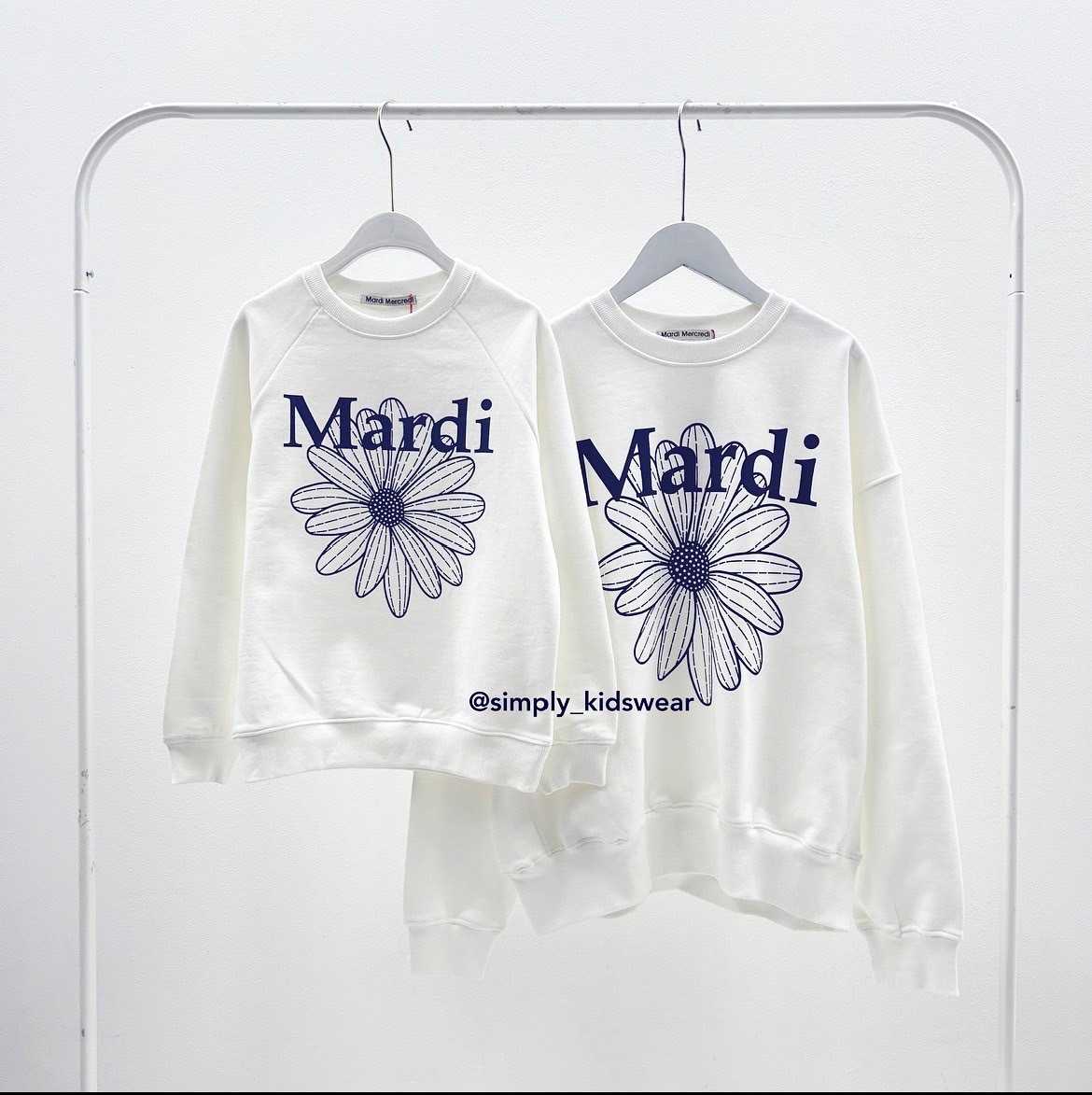พร้อมส่ง Mardi Sweatshirt (White)