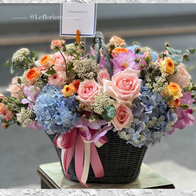 กระเช้าดอกไม้ Elegant Grace 15