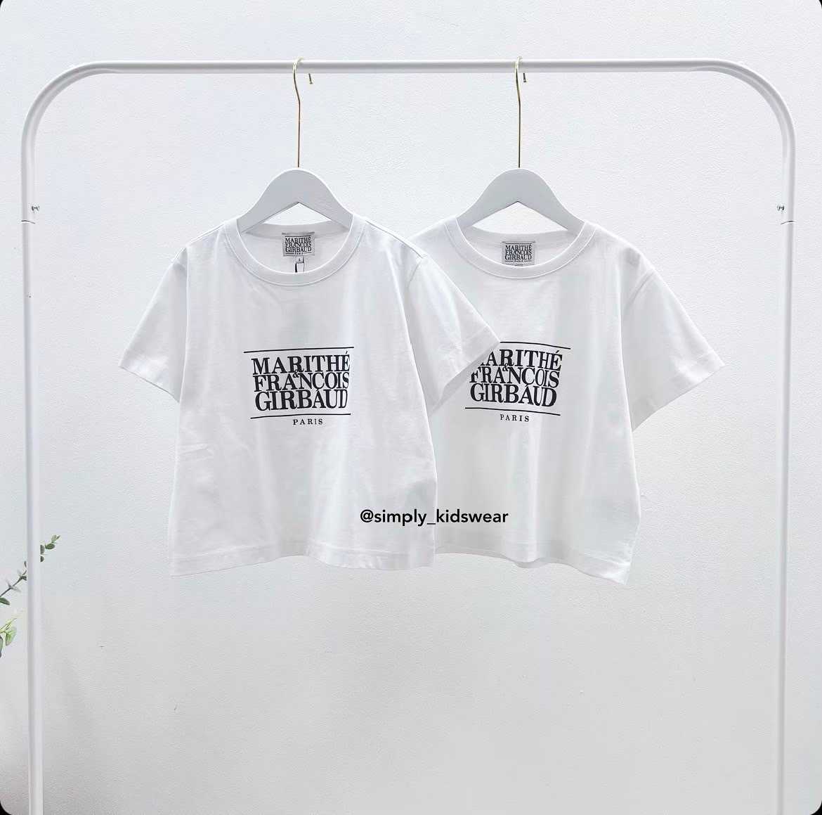 พร้อมส่ง Marithe Classic Logo Crop Tee Women (White)
