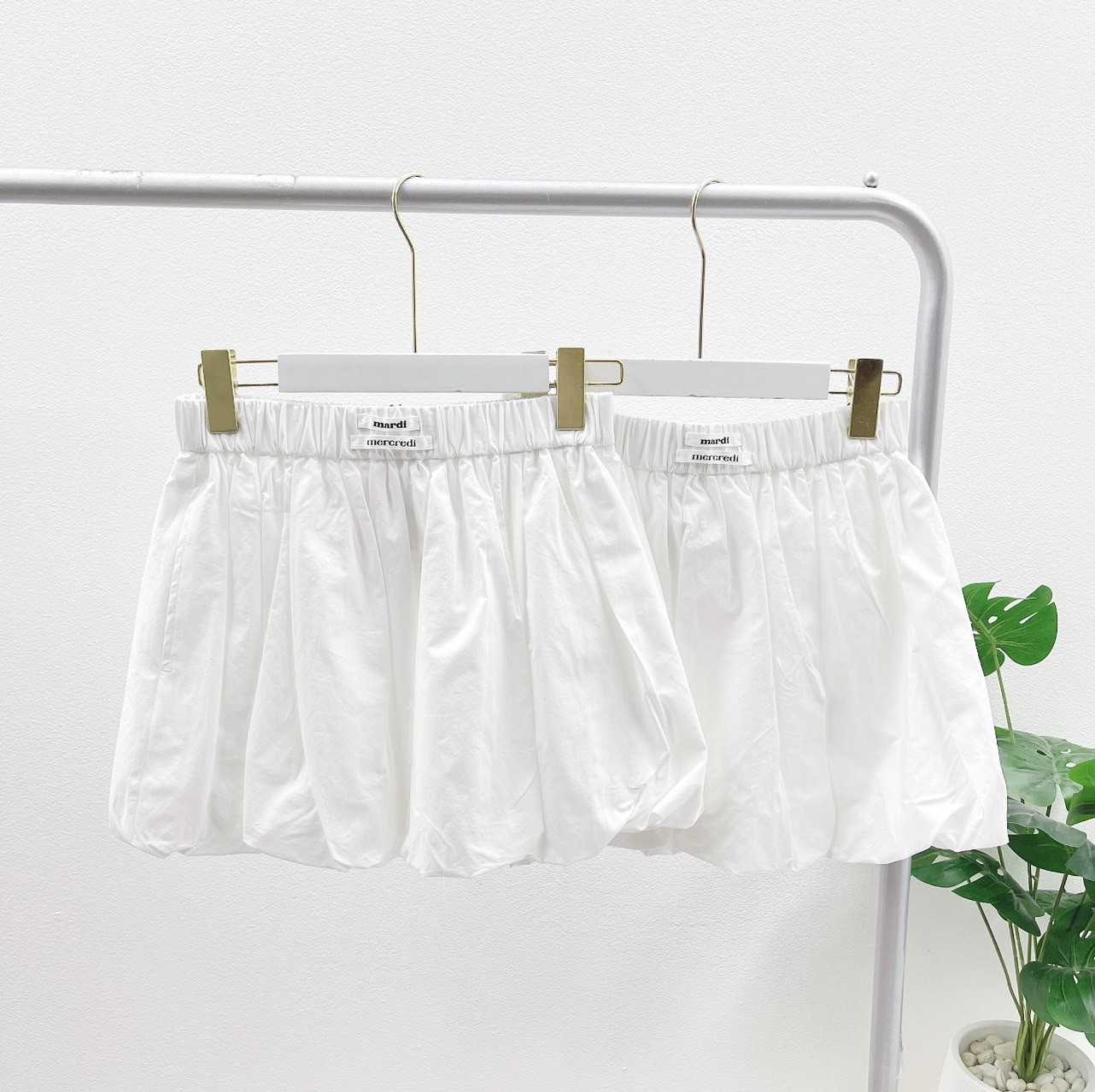 Mardi Balloon Mini Skirt (White)