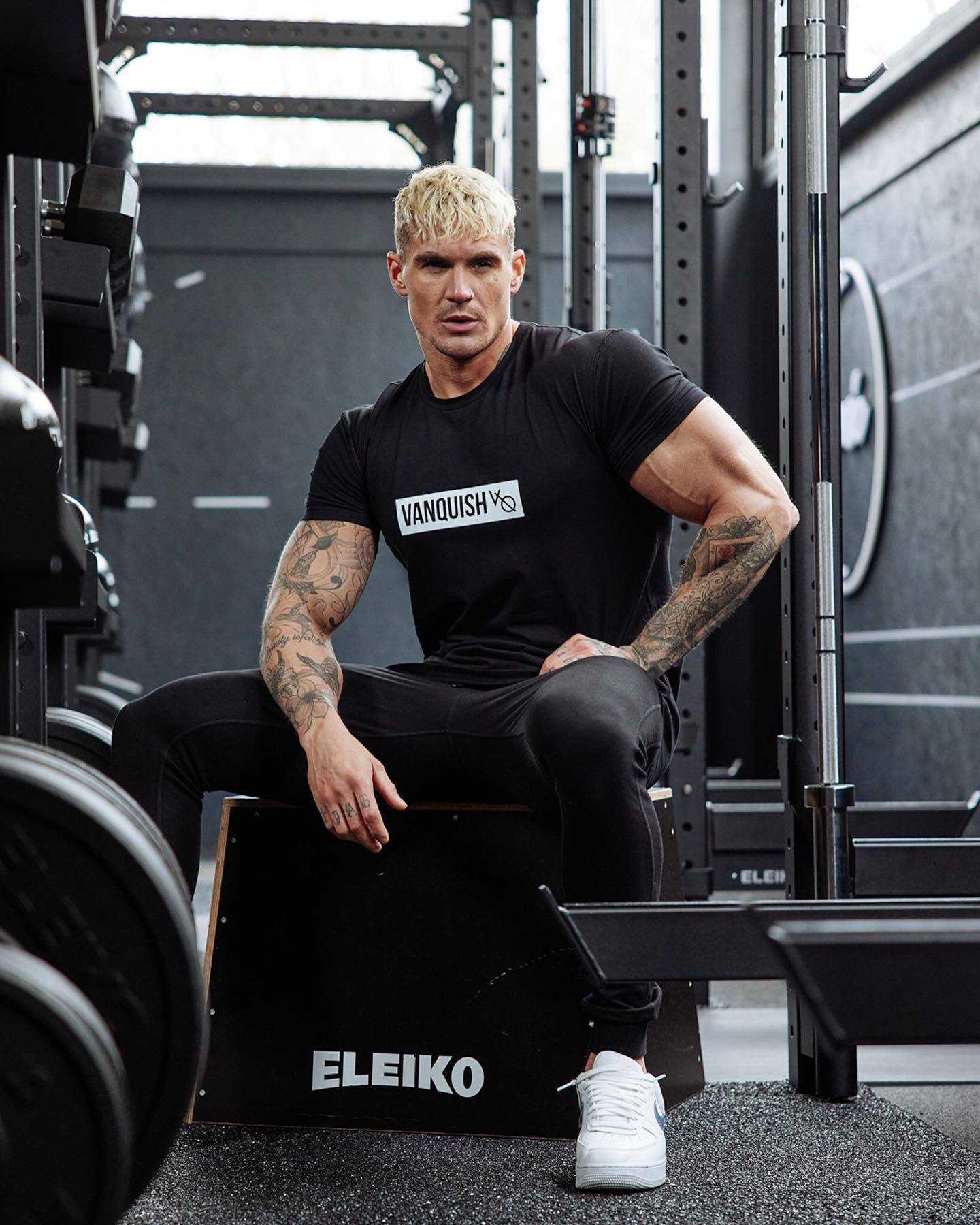 เสื้อแขนสั้น VANQUISH #14 / ผ้าคอตตอนยืด ใส่ออกกำลังกาย ผ้านิ่มใส่สบาย ระบายอากาศได้ดี