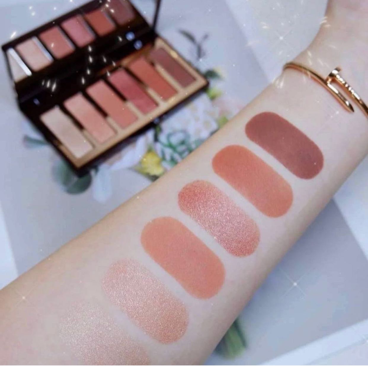 CHARLOTTE DARLING Easy Eye Palette 