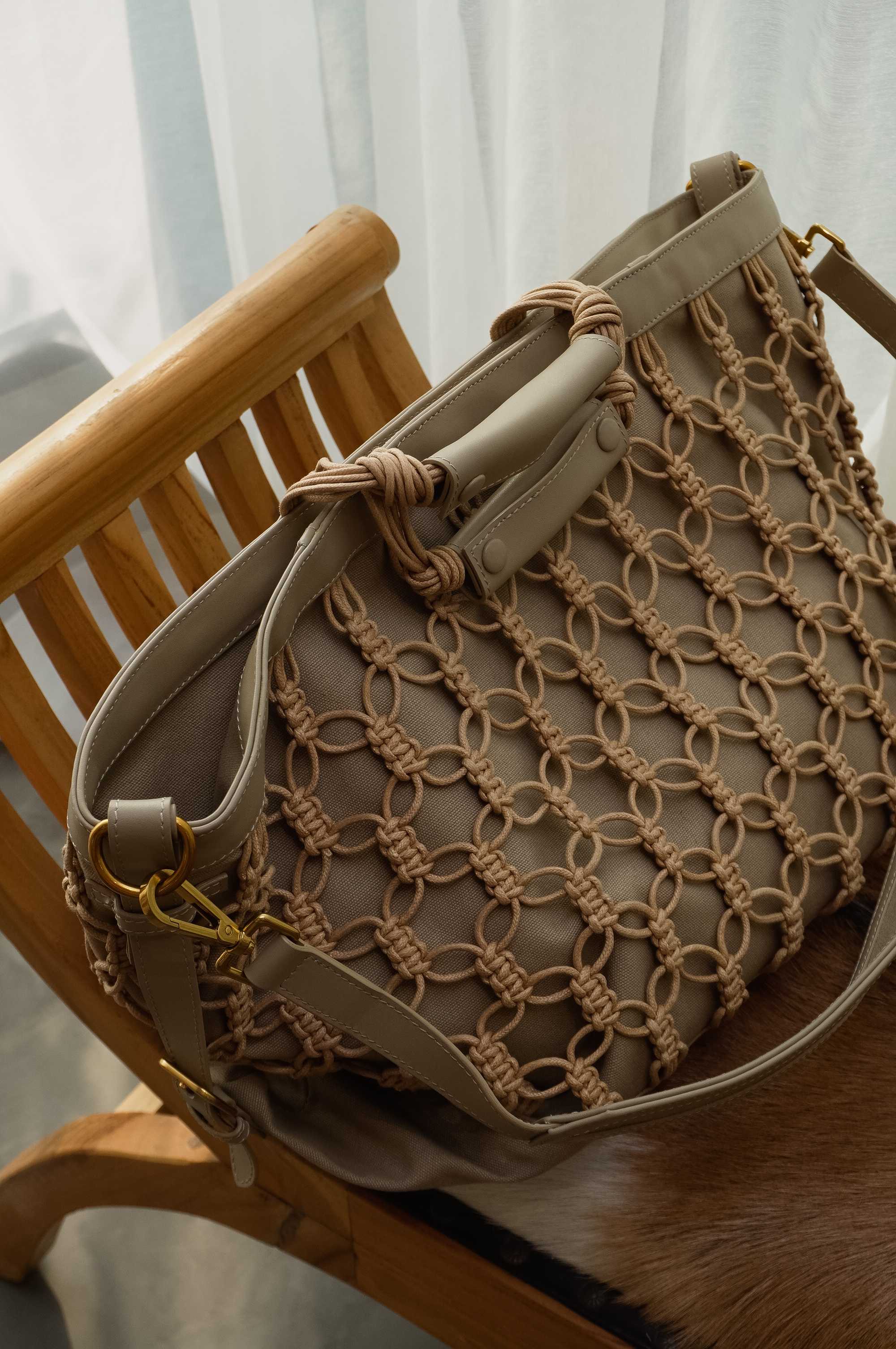 (พรีออเดอร์) Benjamin Carry-on bag in Cappuccino
