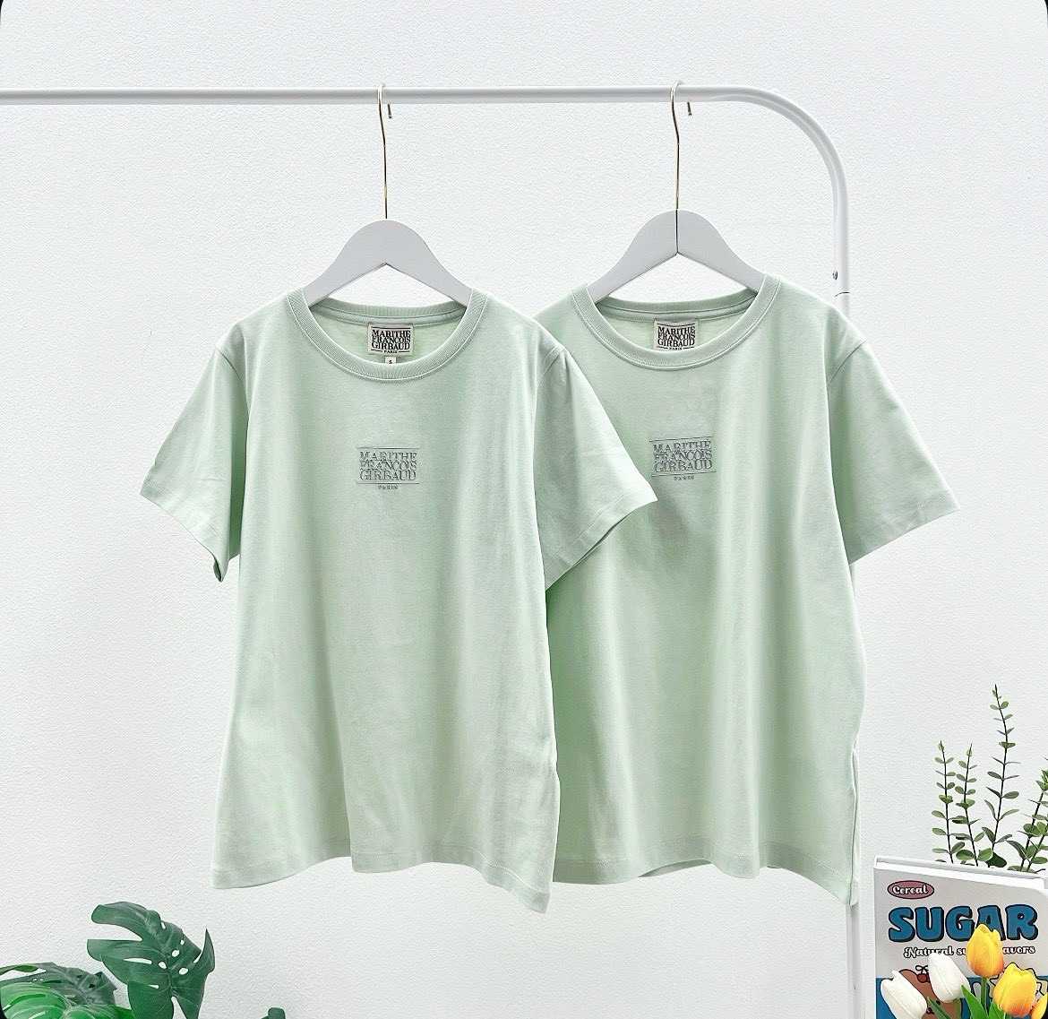 พร้อมส่ง  Marithe W Small Classic Logo Tee (Light Green)