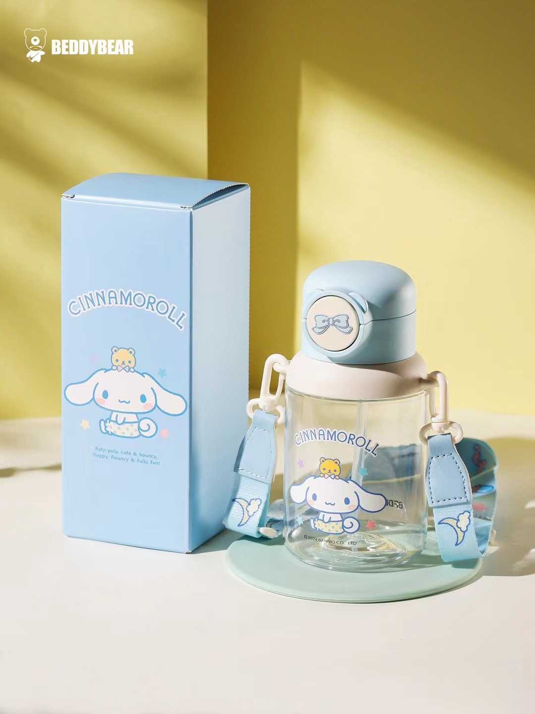 BeddyBearXCinnamoroll กระติกน้ำใส ไตรตัน หลอดดูด พร้อมสายสะพาย รุ่น BB001T-015CR  740 ml.