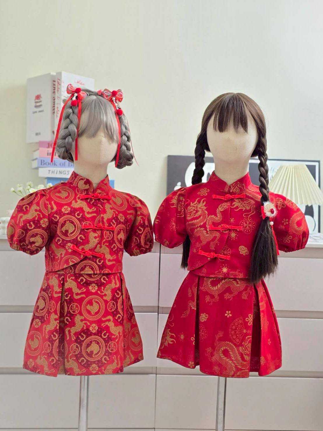 เซ็ทผ้าพิมทอง อาหมวย 👧🏻🪭💮 งานเซทผ้าฝ้ายพิมทอง ต้อนรับปีม้าทอง ชุดลูกสาวมีแถมกิ๊ฟจีน(คละลาย)