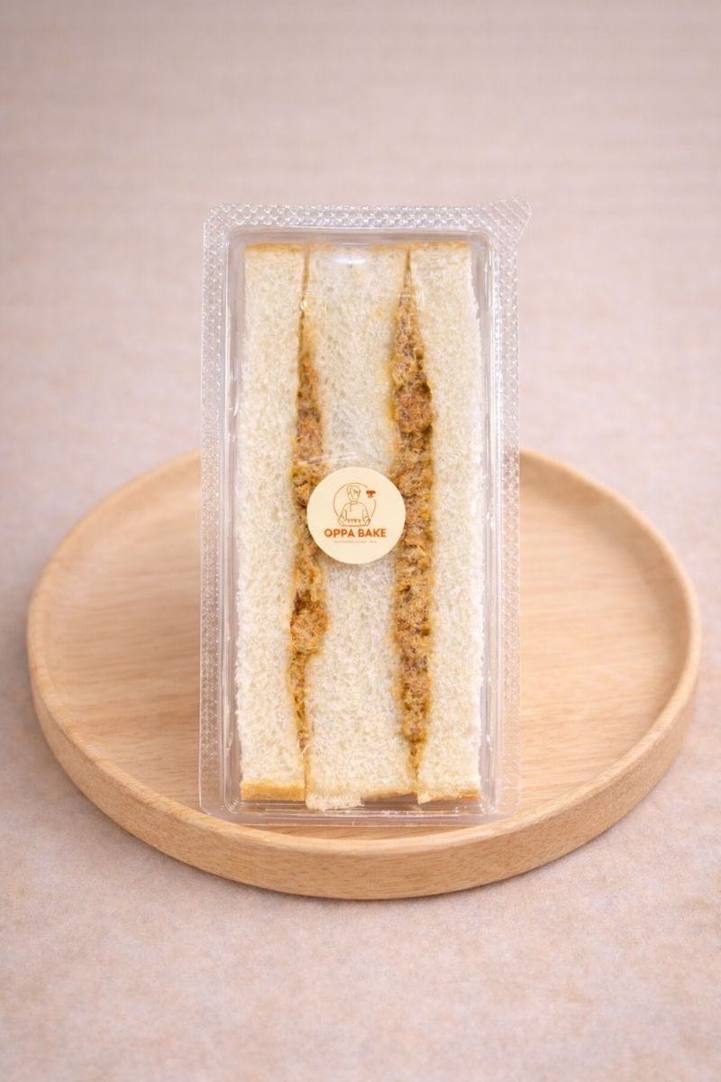 แซนวิชโชคุปังหมูหยอง มายองเนส (말린 돼지고기 샌드위치)