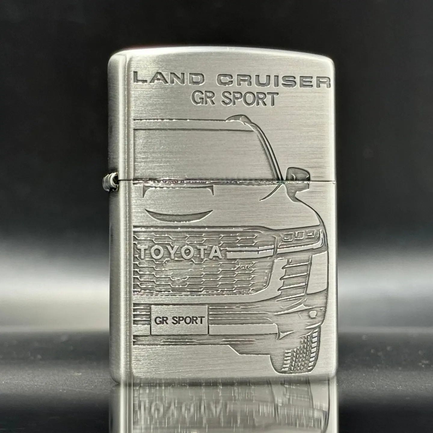 Zippo ไฟแช็กรุ่น ZJP0090 Toyota Land Cruiser GR Sport