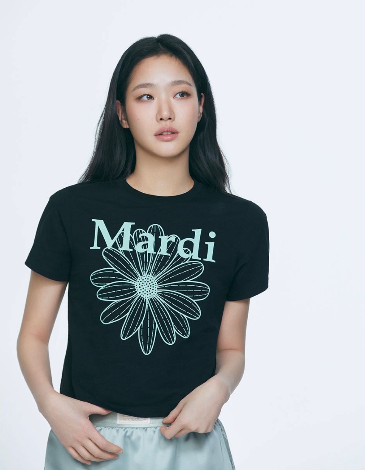 (พร้อมส่ง) Mardi mercredi slim tshirt flowermardi black mint