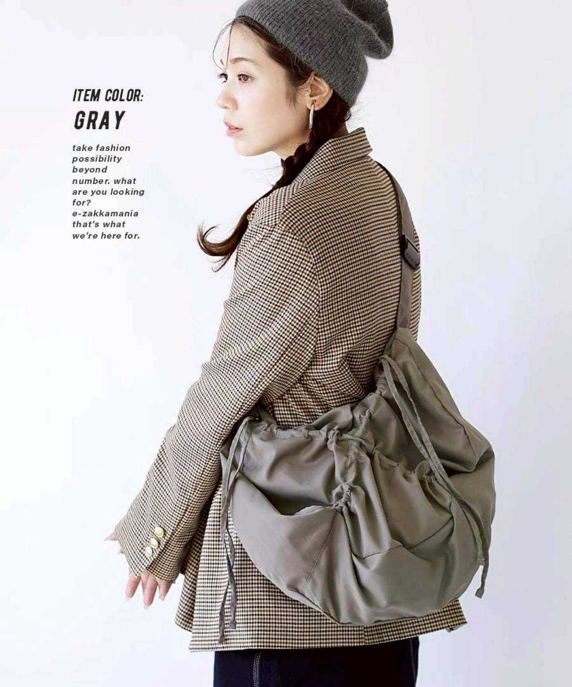 Pre Order กระเป๋าสะพายใบใหญ่