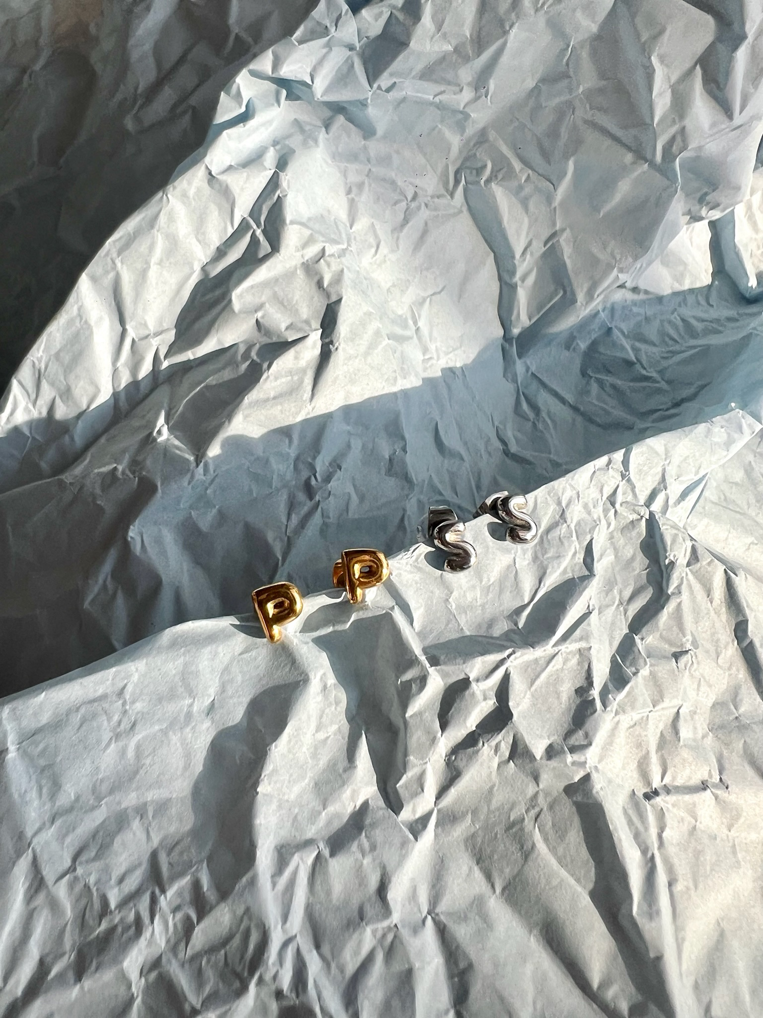 Bubba alphabet earring