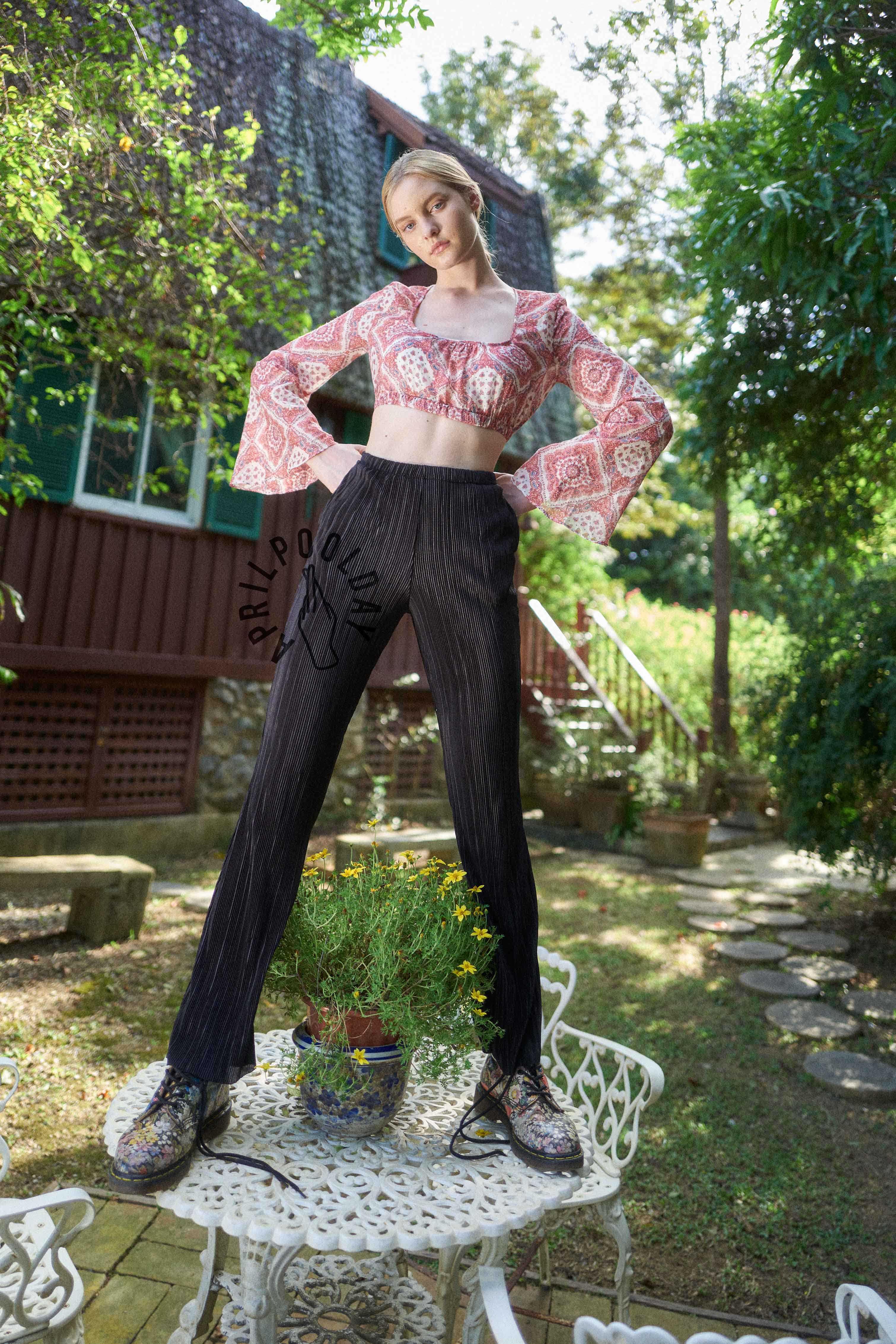 FLARED PANTS
