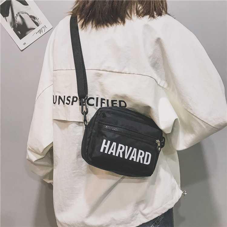 Runpee S045 กระเป๋าสะพายข้างแนวสปอร์ต🏁 harvard🚦🚧 แบบผู้หญิงเท่ๆ คูลๆ🔴⚫