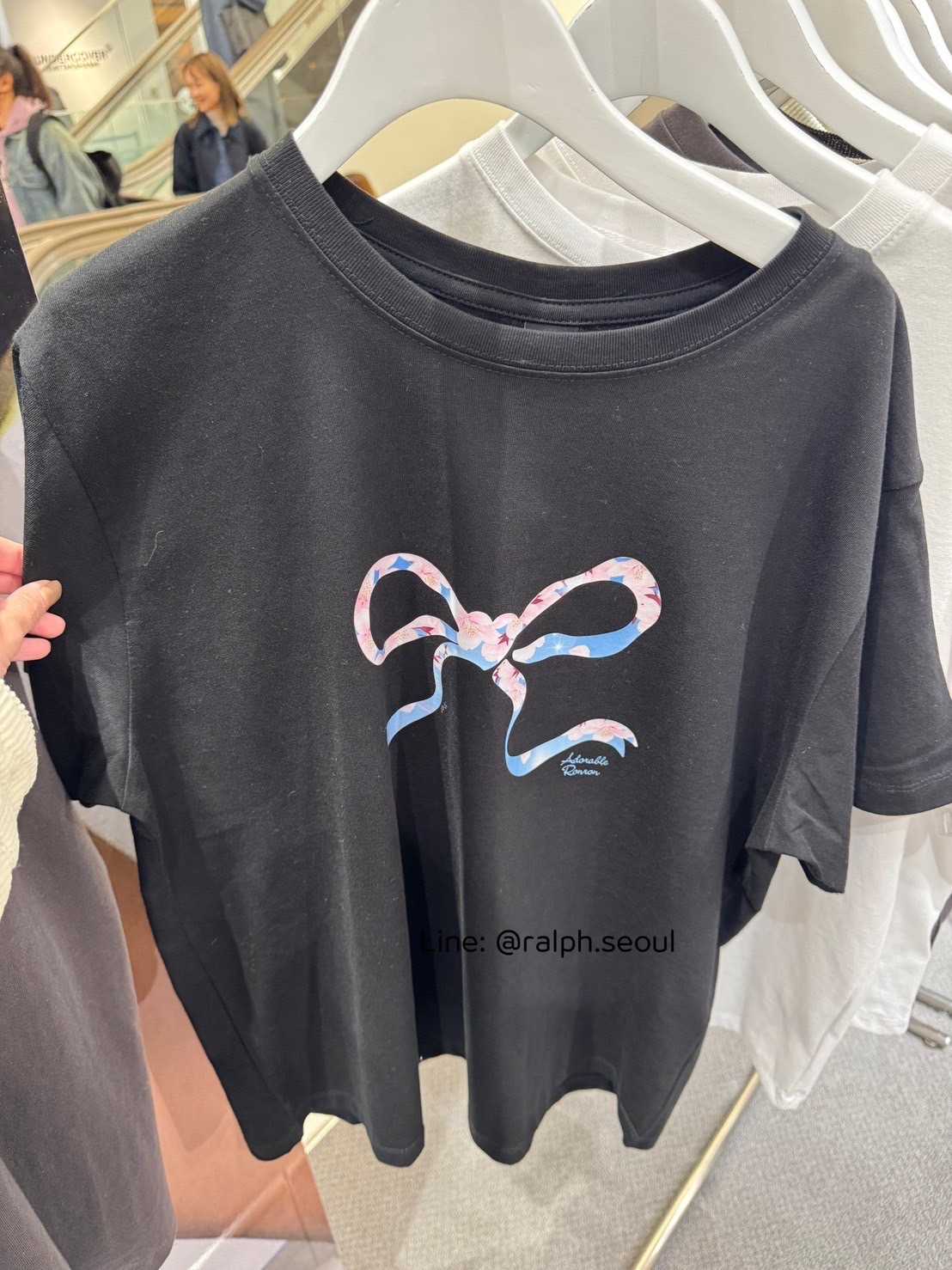 Ronron Heart Ribbon Cherry Blossom Basic fit T-shirt(BLACK)