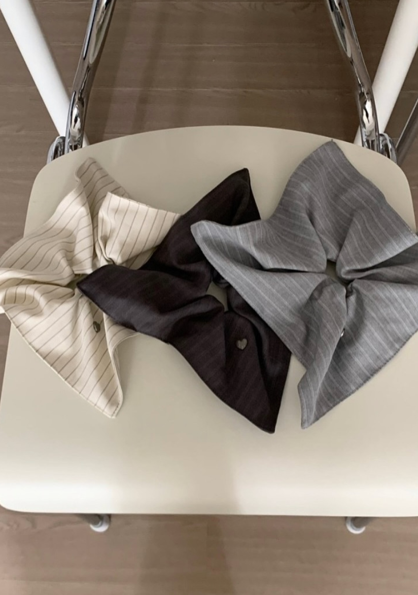 SQUARE SCRUNCHIE (พร้อมส่ง)