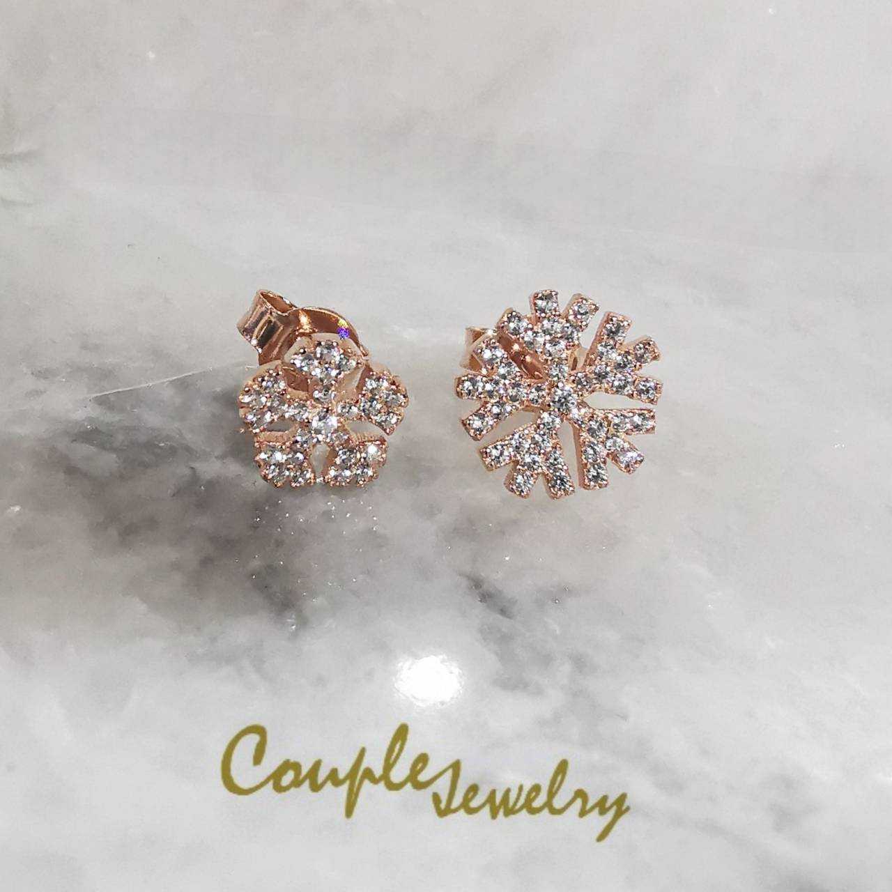 Couple jewelry ต่างหูเงินแท้925  รูปเกล็ดหิมะชุบพิงค์โกล ฝังเพชรคิวบิกเซอร์โคเนีย (CZ)