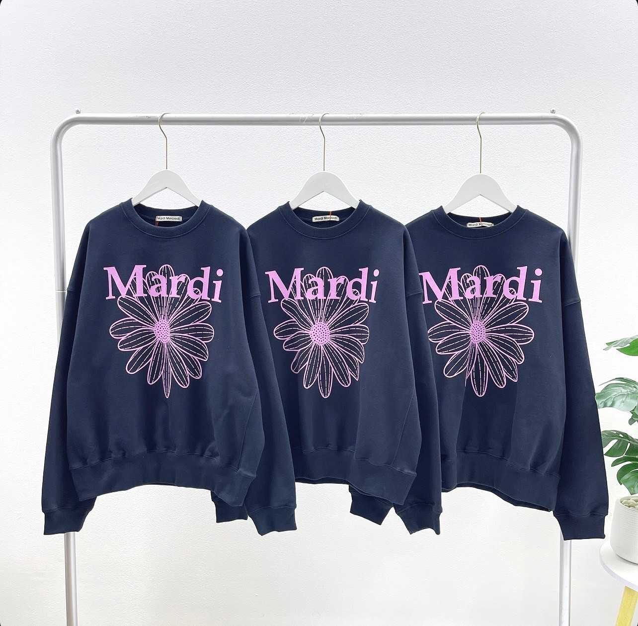 Mardi Flower Sweatshirt (Navy Lavender)