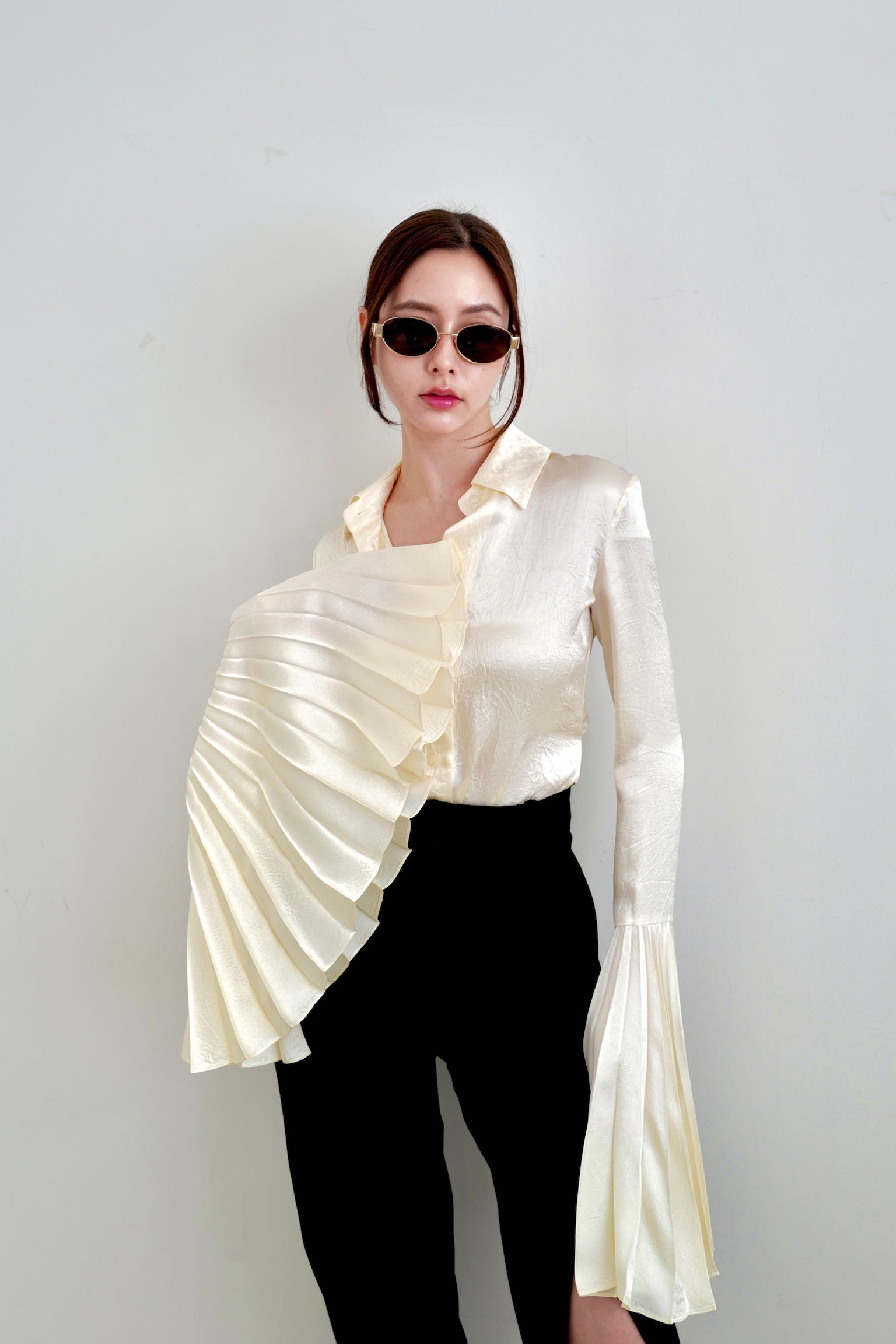 A.W.A.K.E MODE  SATIN SHIRT WITH PLEATED BELL SLEEVES - SATIN IVORY
