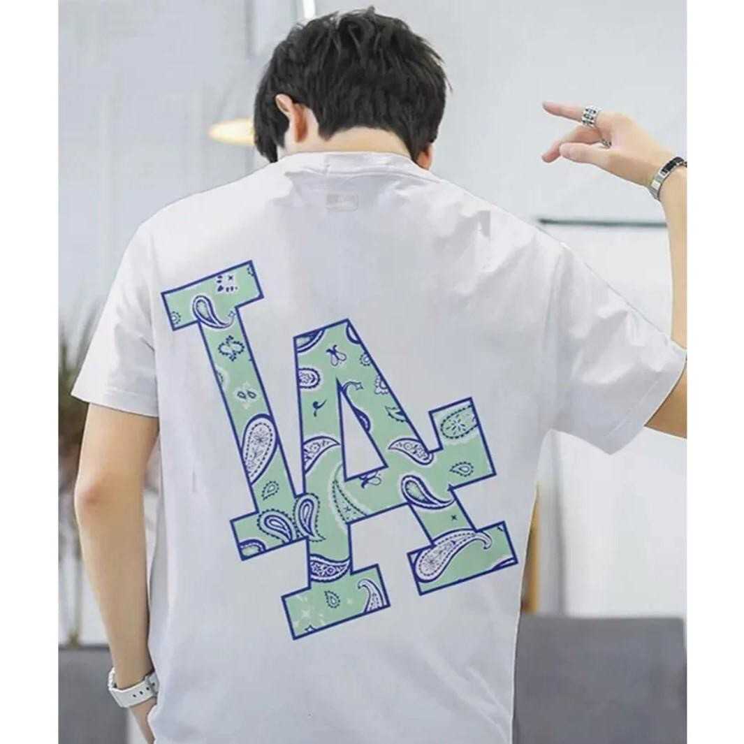 Sale🔥🔥MLB Paisley Back Clipping Logo T-Shirts  เสื้อยืดสีขาว LA เขียวลายขนนก