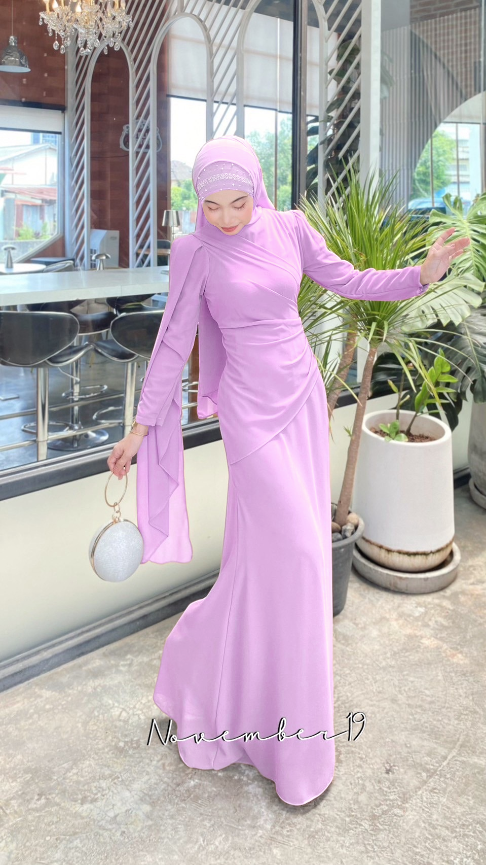 เดรสออกงาน ชุดใส่ทำงาน เดรสยาวทรงหางปลา เนื้อผ้าซาร่า