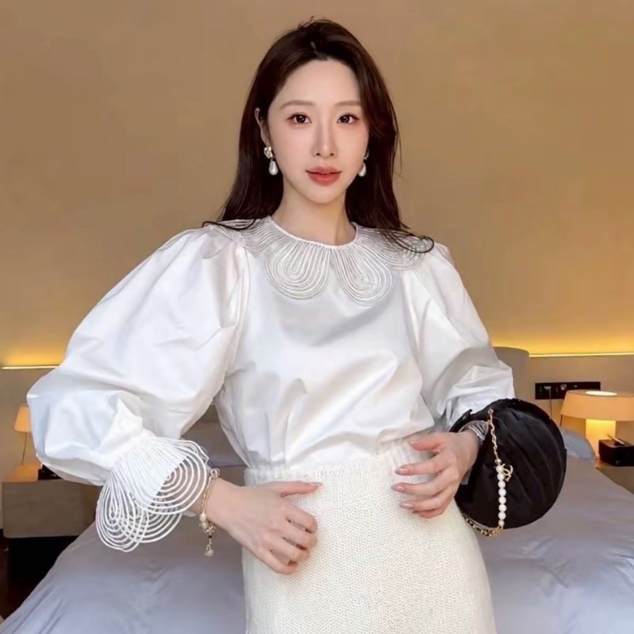 พร้อมส่ง‼️ (GMG53) เสื้อบลูส์คอกลมสีขาวออฟไวท์ คอกลม ผ้า Cotton Twill แขนตุ๊กตาพองยาว งานดีไซน์ปกเสื