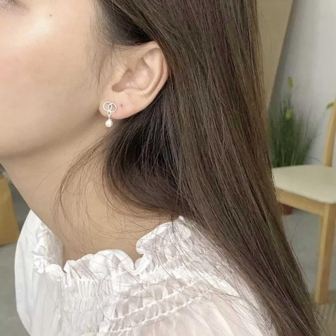 Winterwinter Jewelry Silver925 : ต่างหูเงินแท้ ห้อยประดับมุก สไตล์เกาหลี