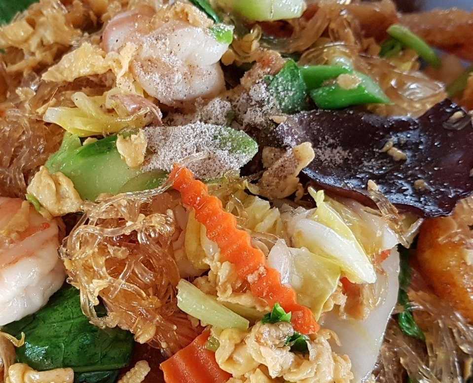 ผัดโป๊ยเซียน Stir fried Chinese glass noodles