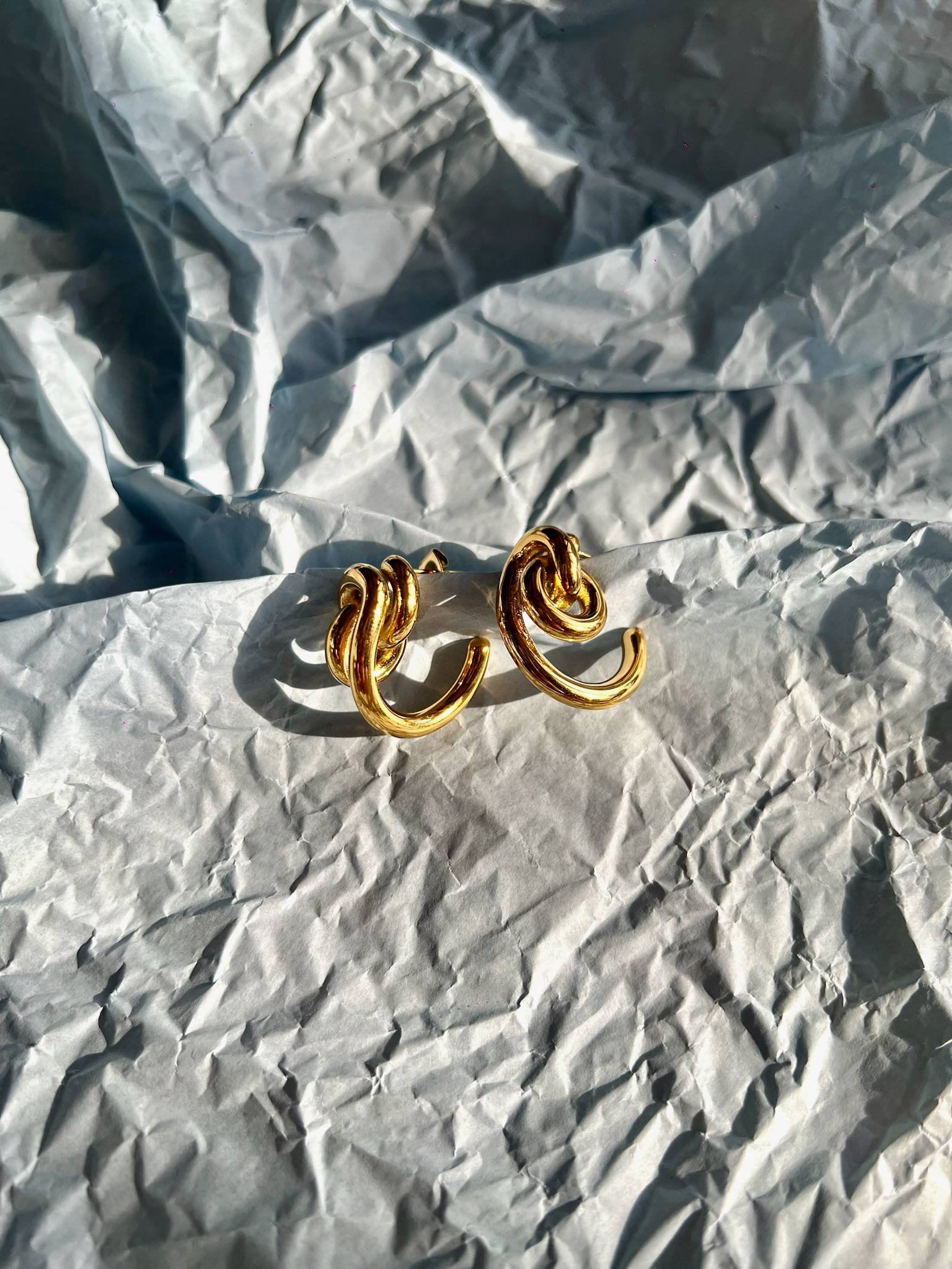 Curl earring