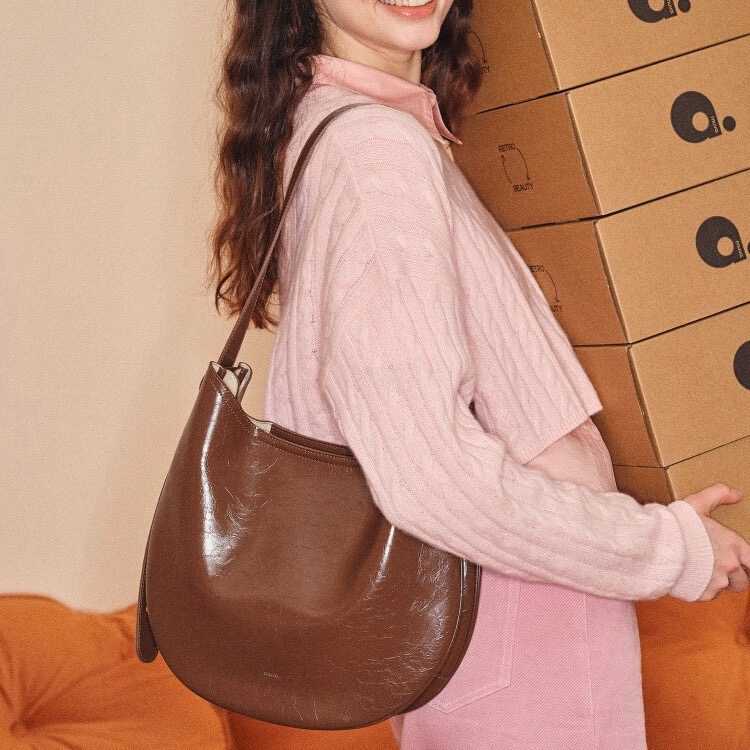 MUVA | polo bag (preorder 7-14 days)