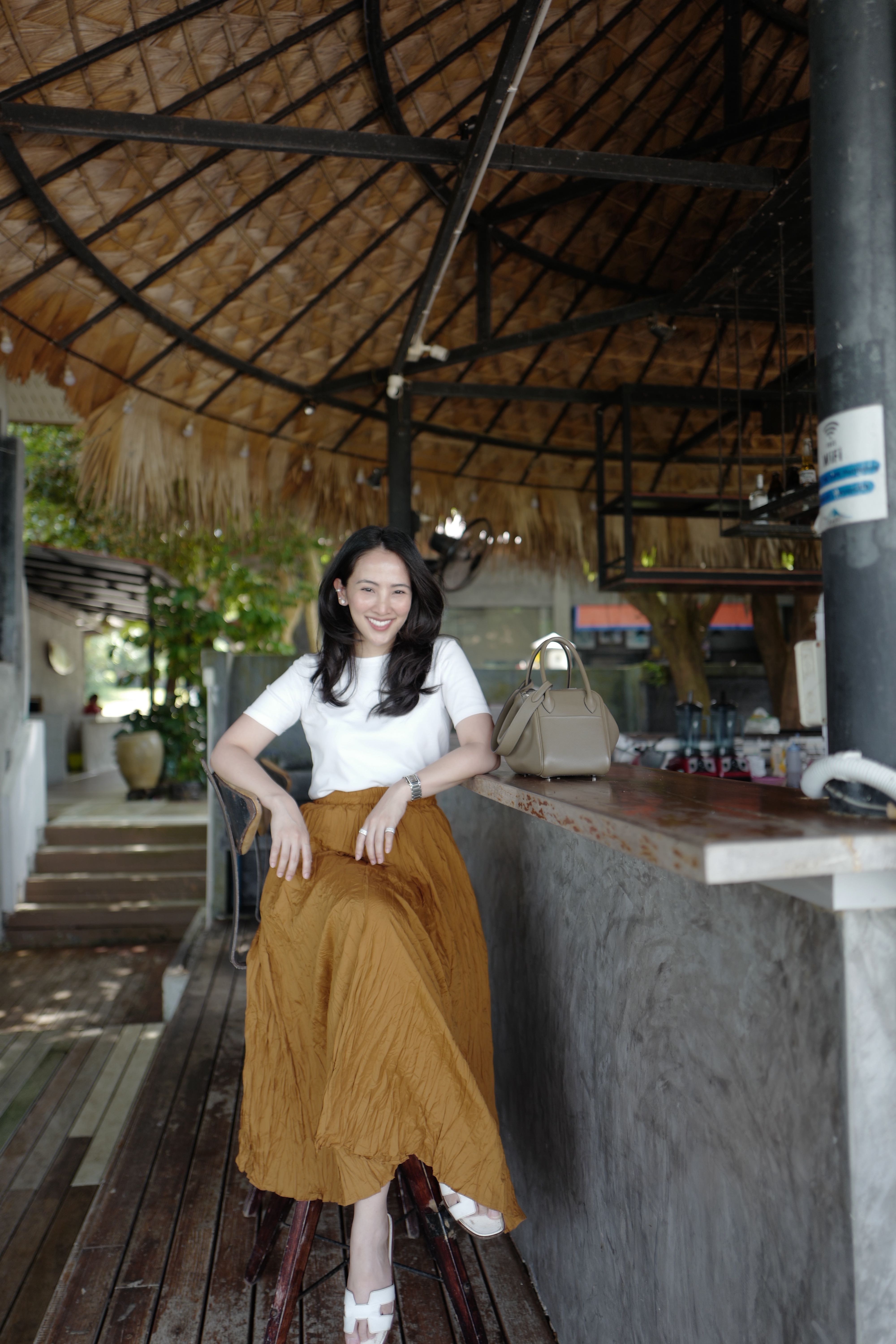 #BJmanySkirt231110 (690THB)—gold/black/white—