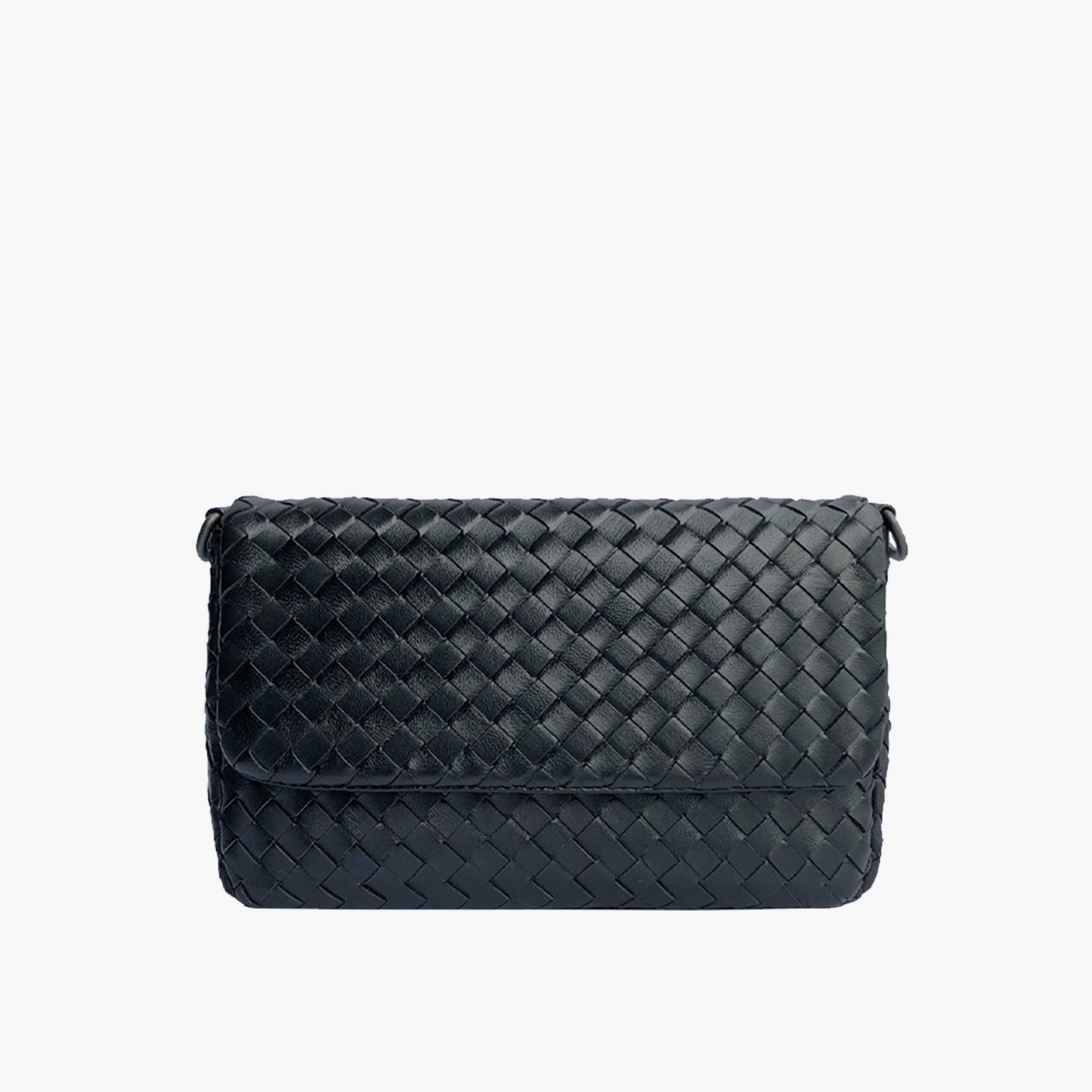 กระเป๋าสะพาย Wool Shoulder M