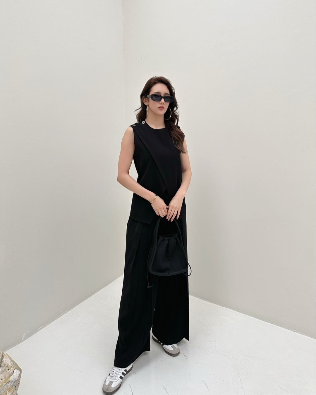 Alicia Set ชุดเซท 2 ชิ้น เสื้อ + กางเกง