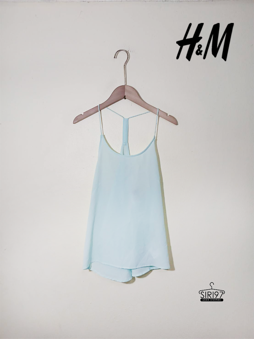 เสื้อสายเดี่ยวผ้าลื่นบาง H&M สีเขียวอ่อน สภาพ 90%