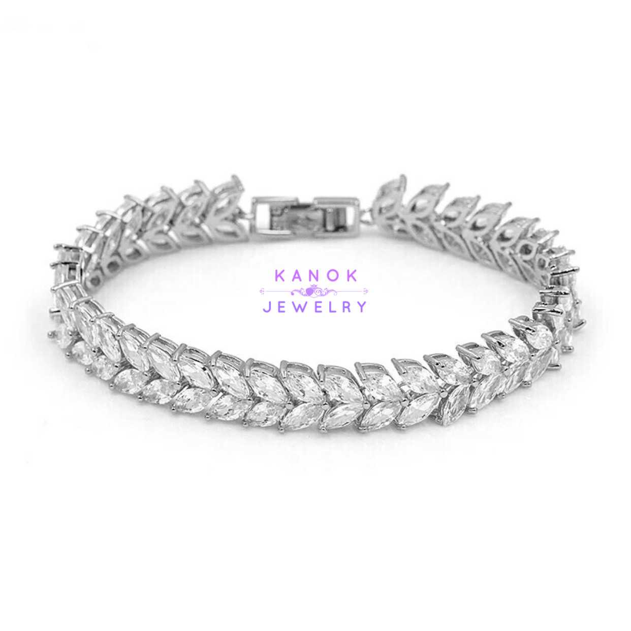 Kanok Jewelry /สร้อยข้อมือประดับเพชรสังเคราะห์ CZ  / จัดส่งฟรี EMS /B005