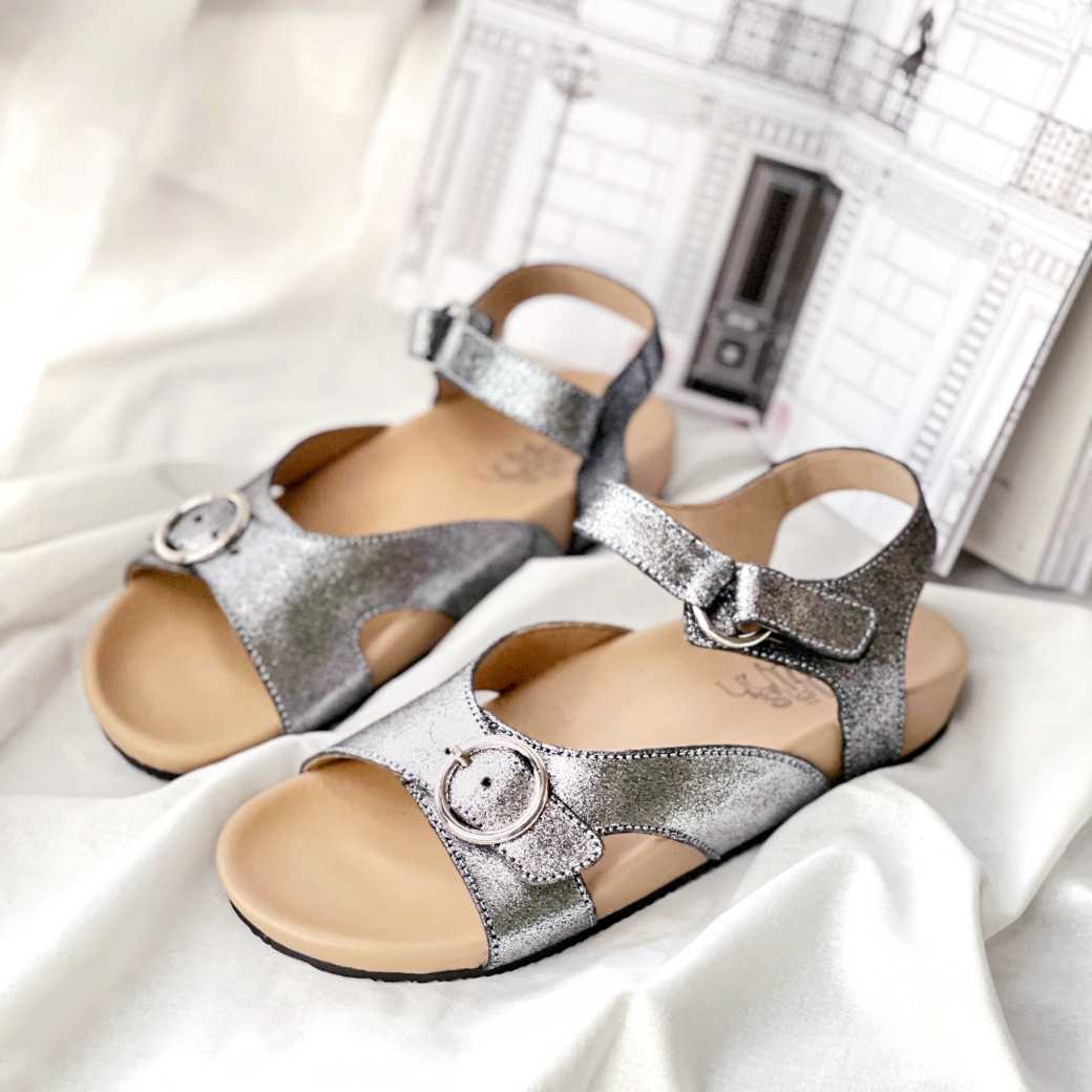 🔥 Kari-B - Metallic Silver
