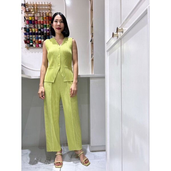 กก ยาว37.5นิ้ว 2MUAY รุ่น GJO11380 / GJO11411 THICK SLEEVELESS VEST PLEATED SET 10 สี FREE SIZE