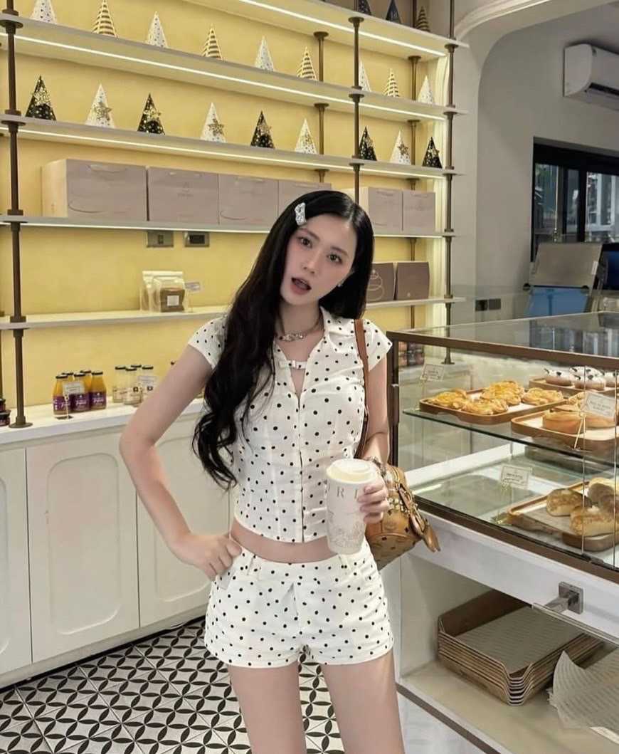 Set (2)ชิ้น เสื้อ+กระโปรง Polka dot