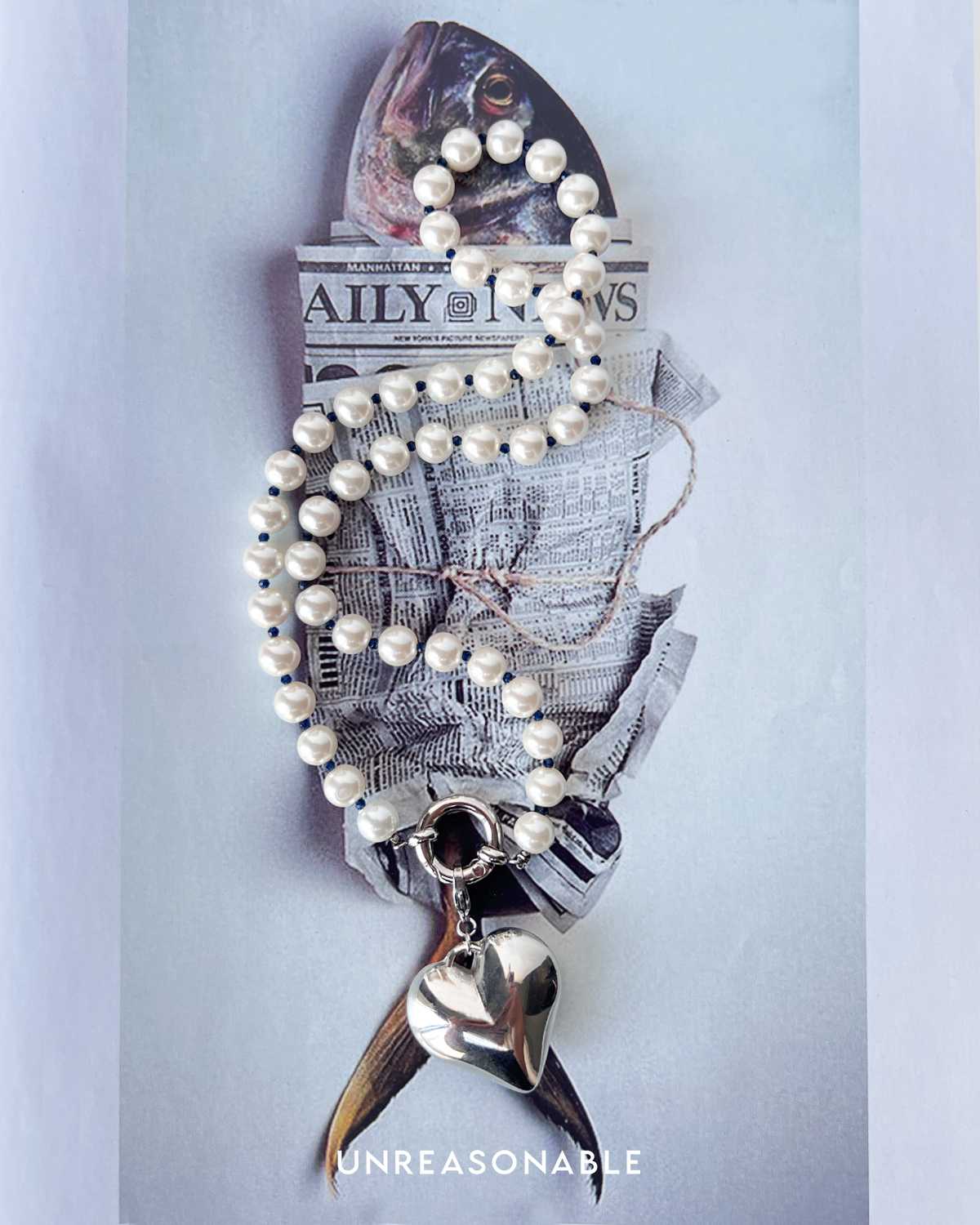 UA1015-01 Heart pendant with 8.0 mm Glass pearl+Dark blue stone