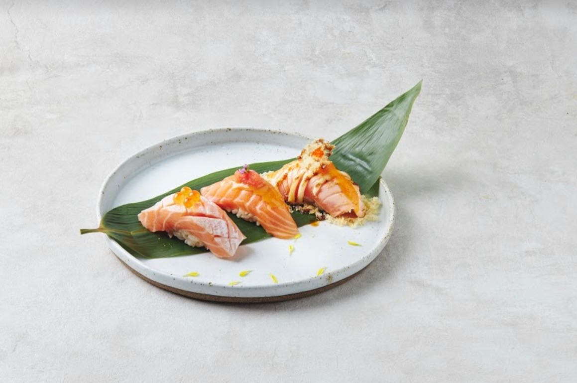 Salmon Sushi Set