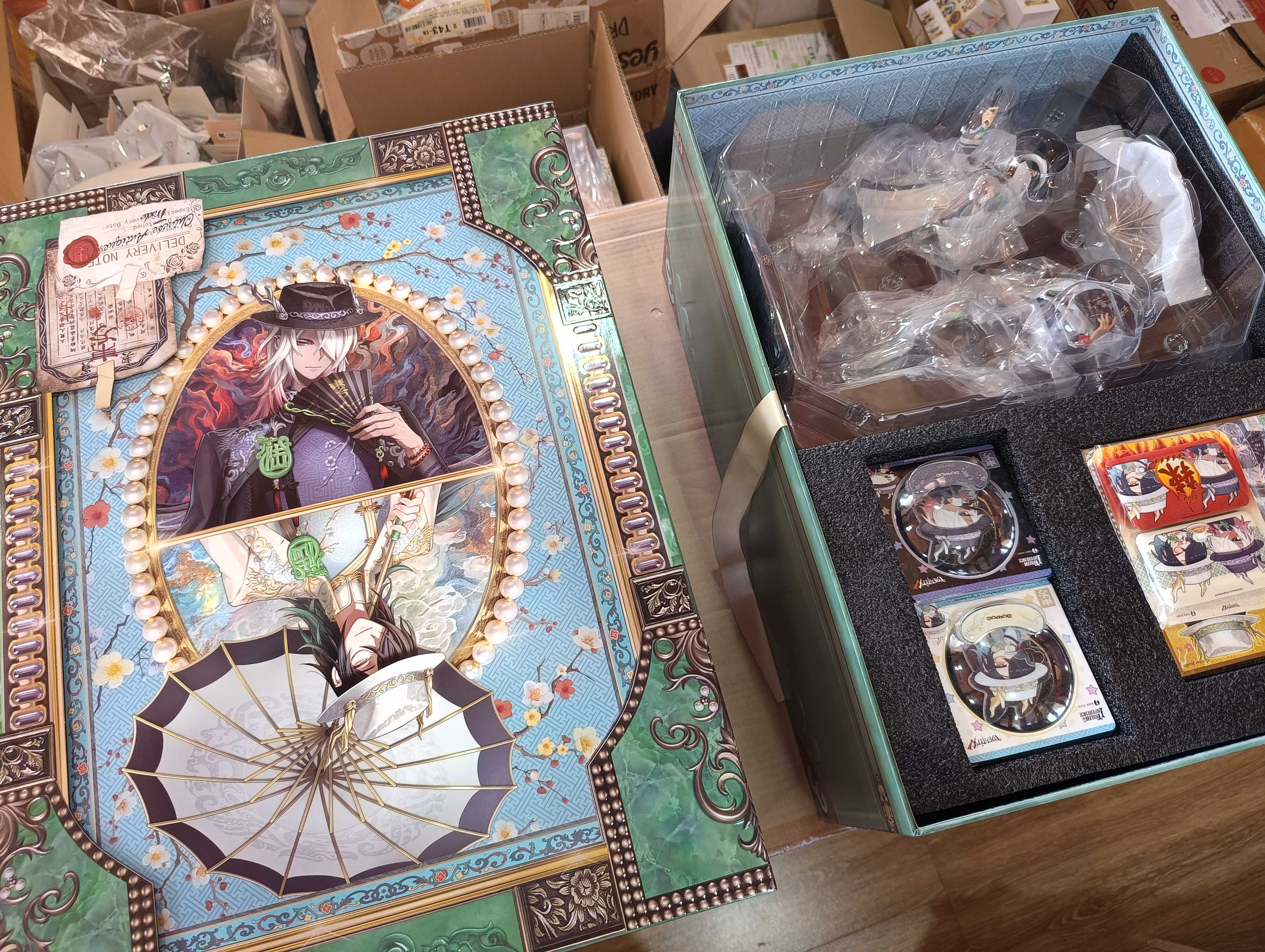 สินค้าในแพ็คใหญ่ครบรอบ 6 ปี