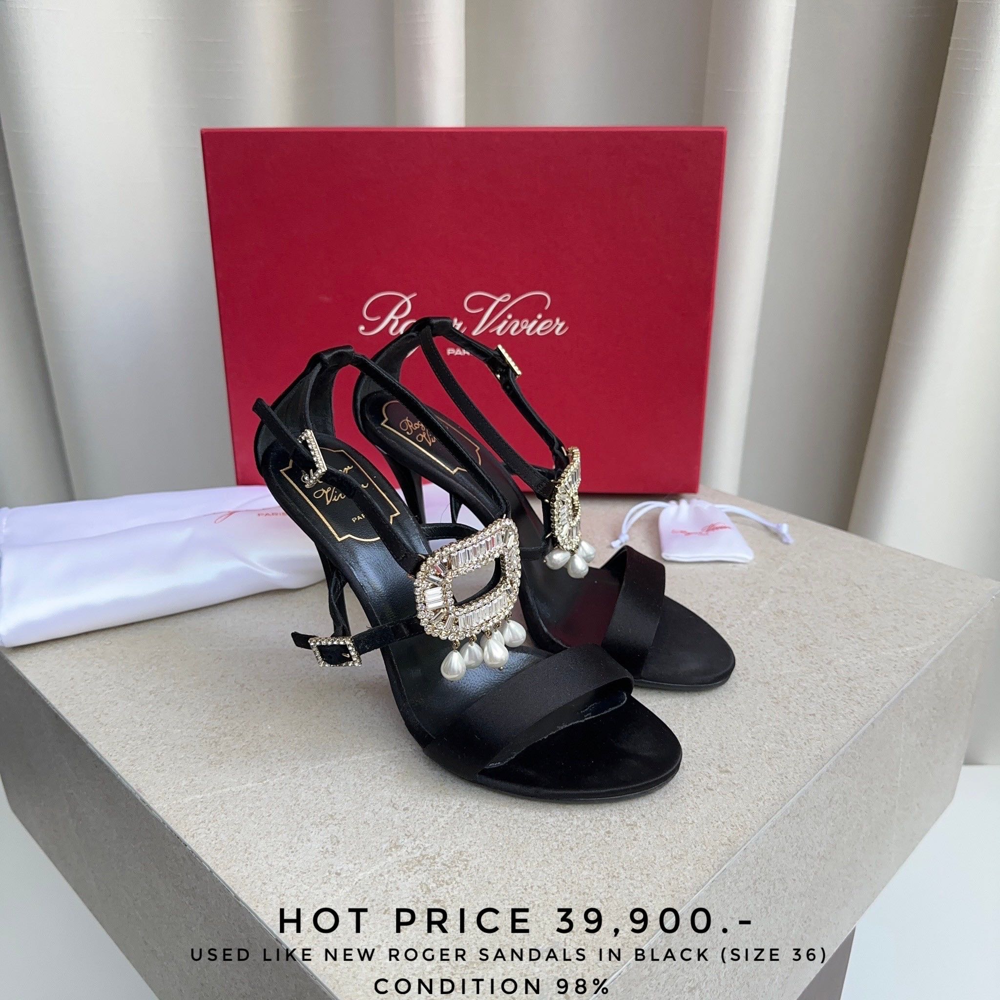 Used like new Roger Sandals Black - Size 36