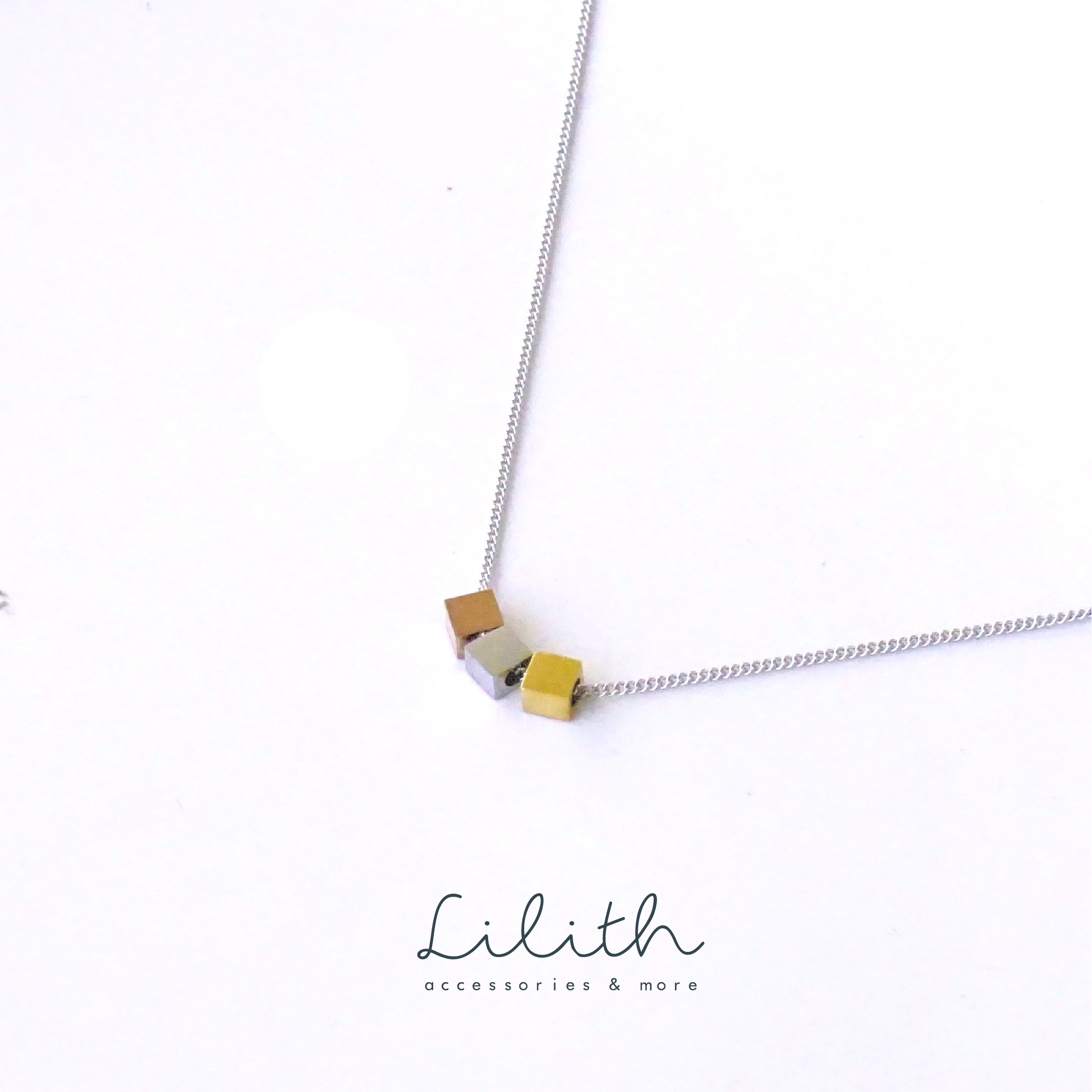 Lilith - 3C Tiny Square Necklace
