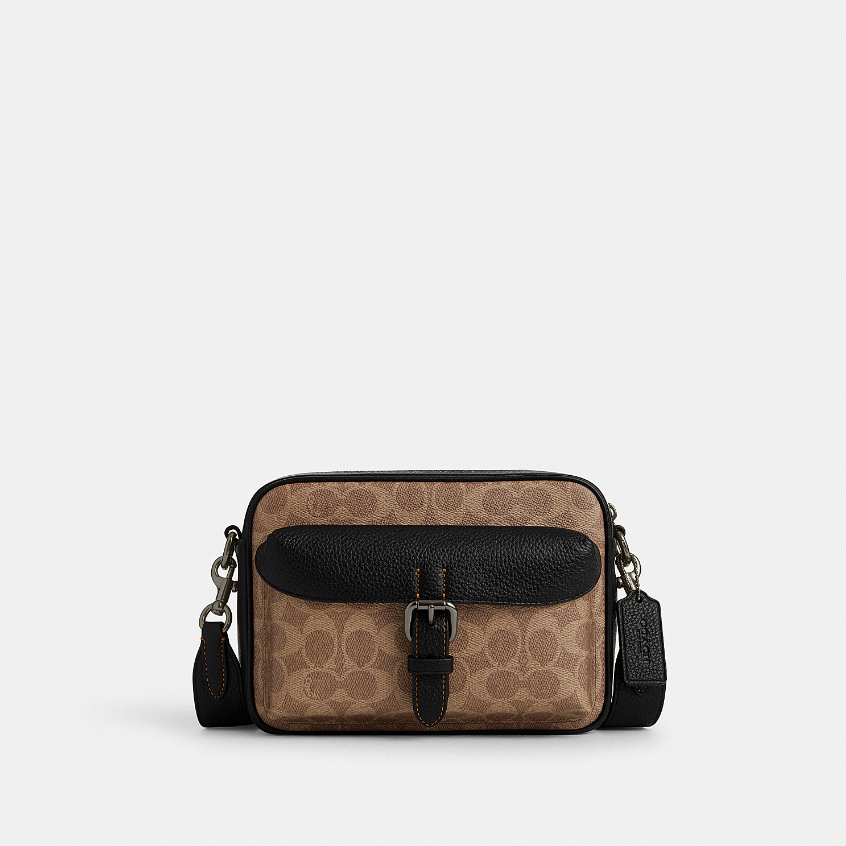 Coach CW217 Warner Crossbody Bag In Signature Canvas (QBNRX) กระเป๋าสะพายข้างผู้ชาย สี Qb/Tan/Black