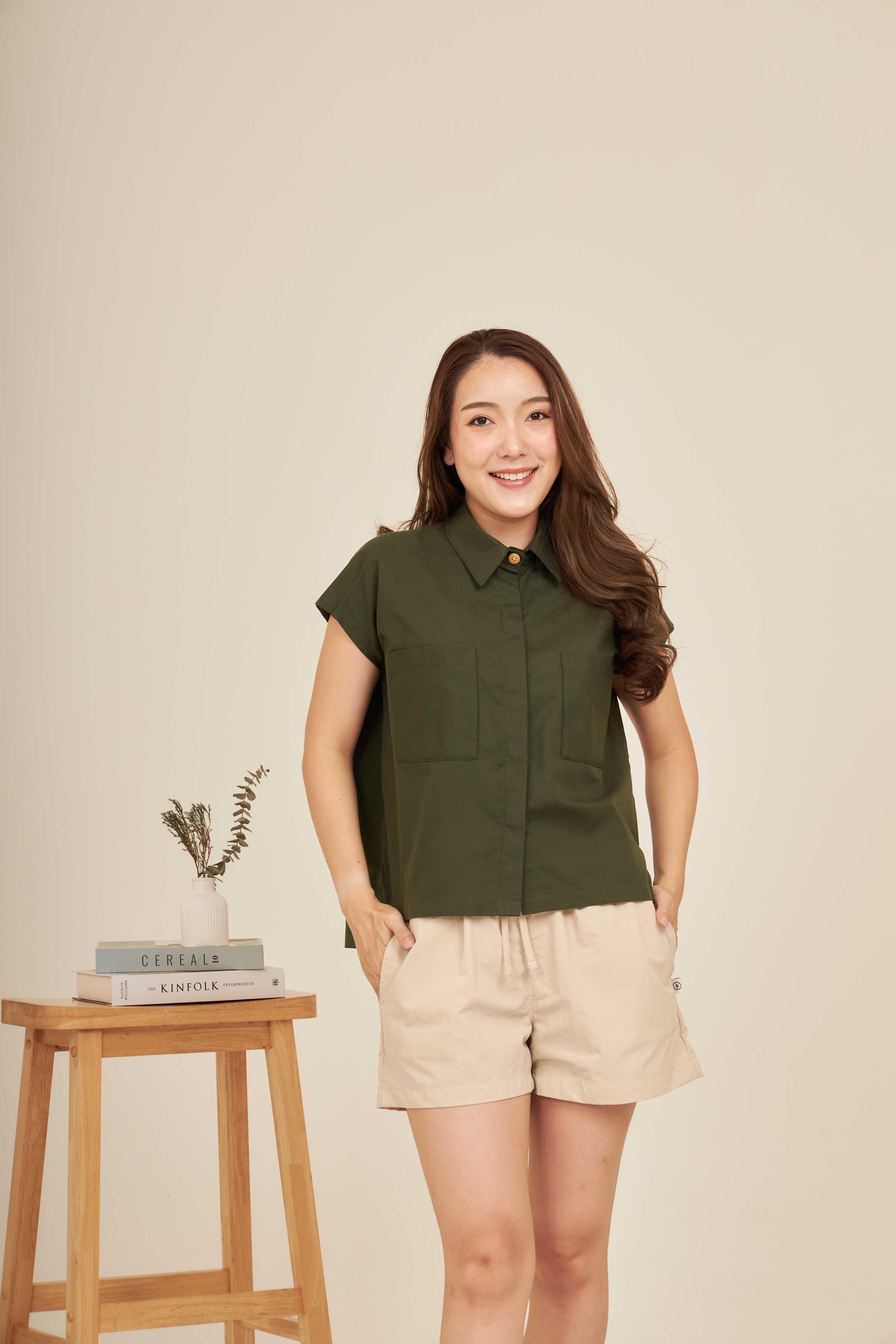 MAKOK - Basic color t-shirt เสื้อเชิ๊ตคอปกแขนล้ำ