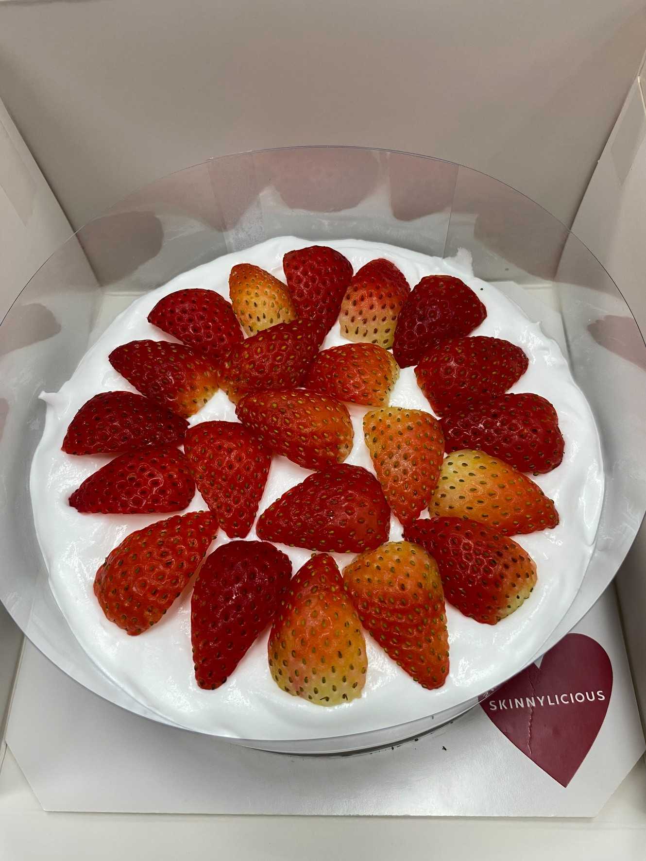 STRAWBERRY CREAM Flourless Nama Lava Cake (Pre-order 1 day)